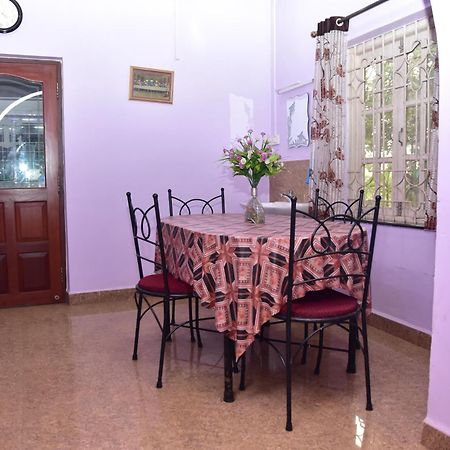 Casa Dcm And Esmeralda - Villa'S And Lake View Rooms In Bambolim With Swimming Pool Acces Екстер'єр фото