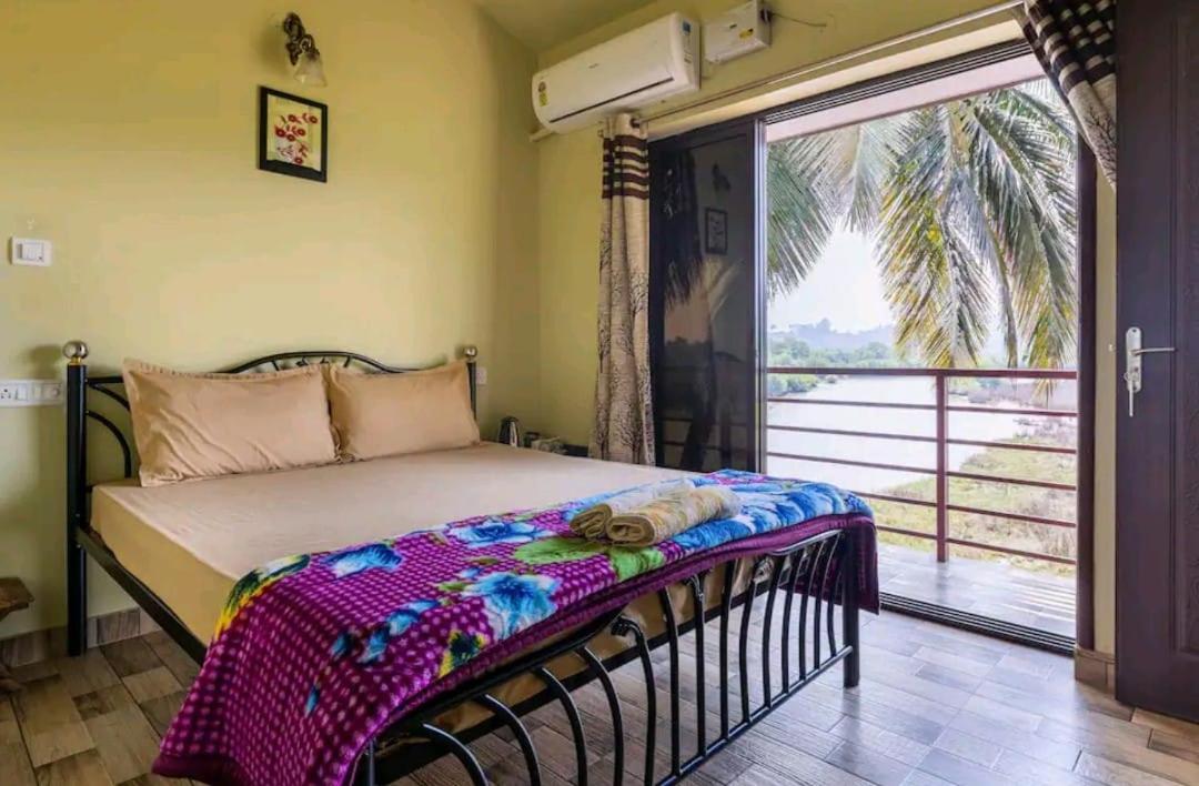 Casa Dcm And Esmeralda - Villa'S And Lake View Rooms In Bambolim With Swimming Pool Acces Екстер'єр фото